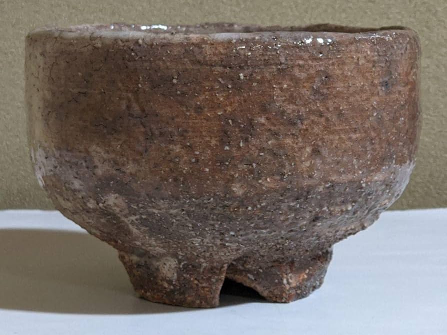 ♦萩焼 鬼萩 割り高台 抹茶碗 茶道具 アンティーク 骨董品 コレクション Amazon.co.jp: 萩焼 鬼萩 割り高台 抹茶碗 茶道具 アンティーク